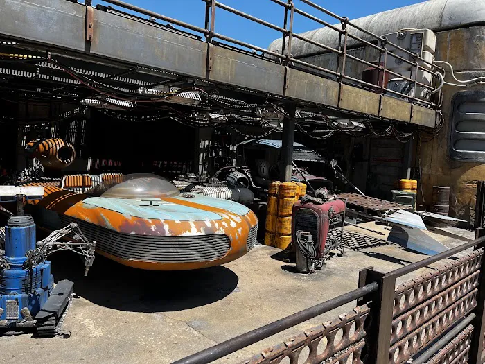 Star Wars: Galaxy's Edge 8