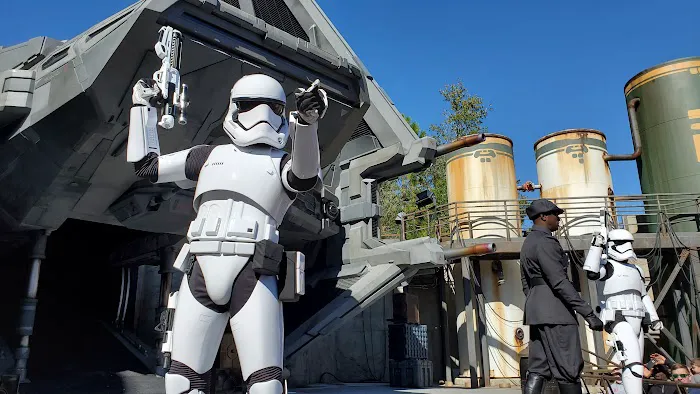 Star Wars: Galaxy's Edge 9