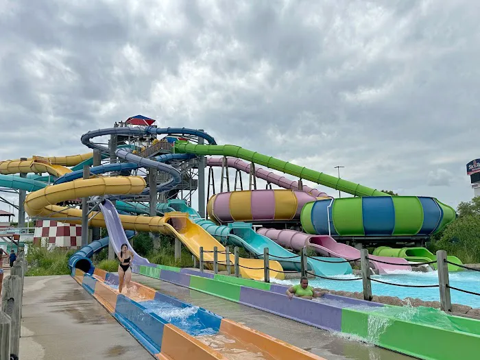 Hurricane Harbor Chicago 1