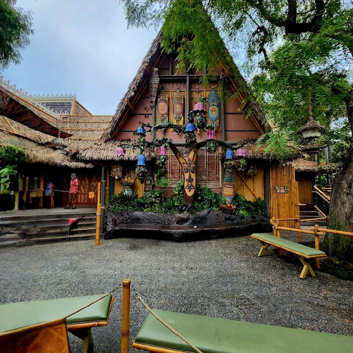 Walt Disney's Enchanted Tiki Room 8