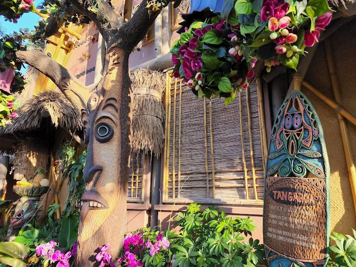 Walt Disney's Enchanted Tiki Room 5