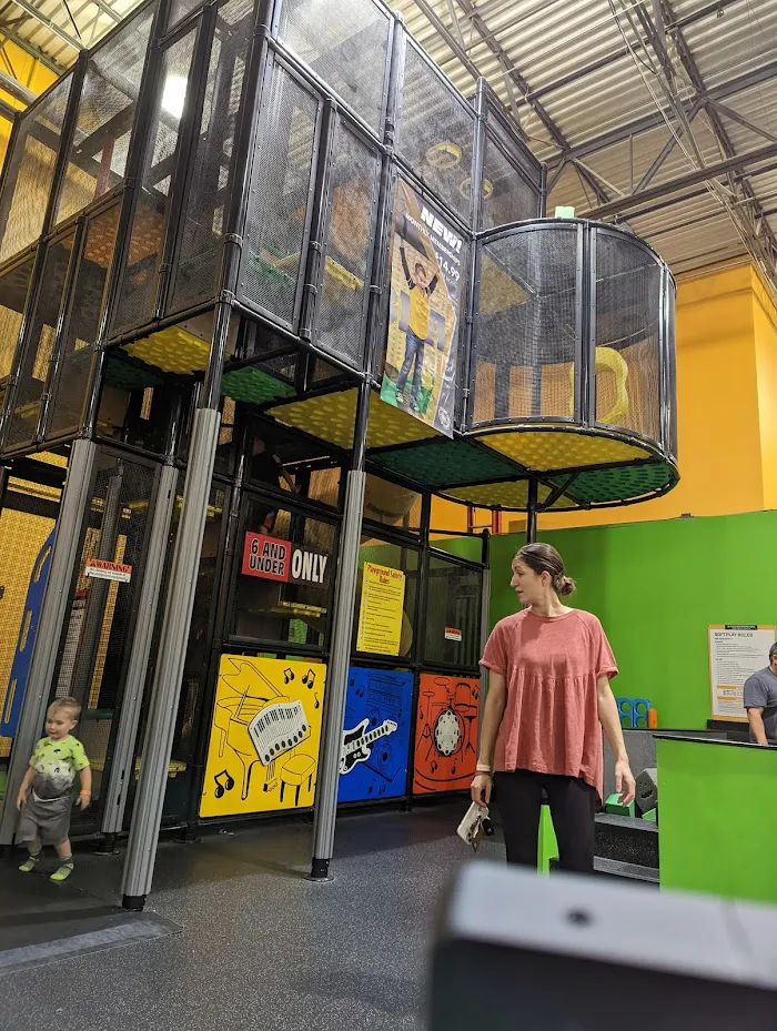 Sky Zone Trampoline Park 8