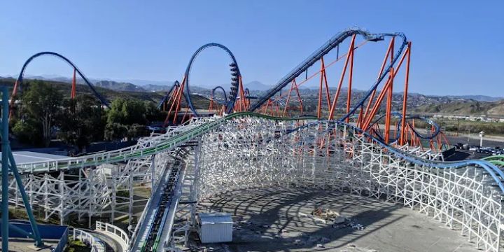 Twisted Colossus six flags