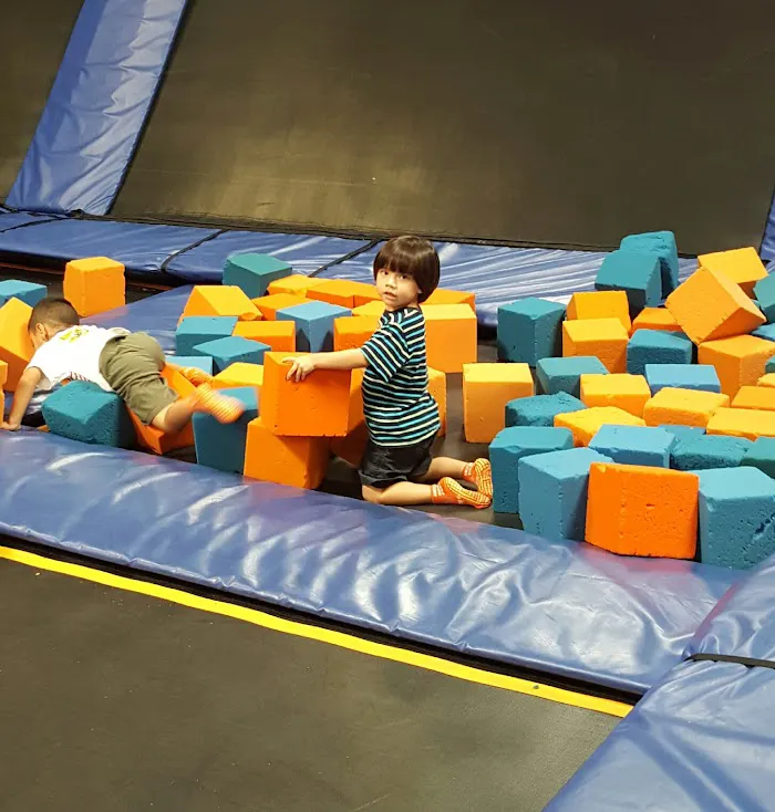 Sky Zone Trampoline Park 6