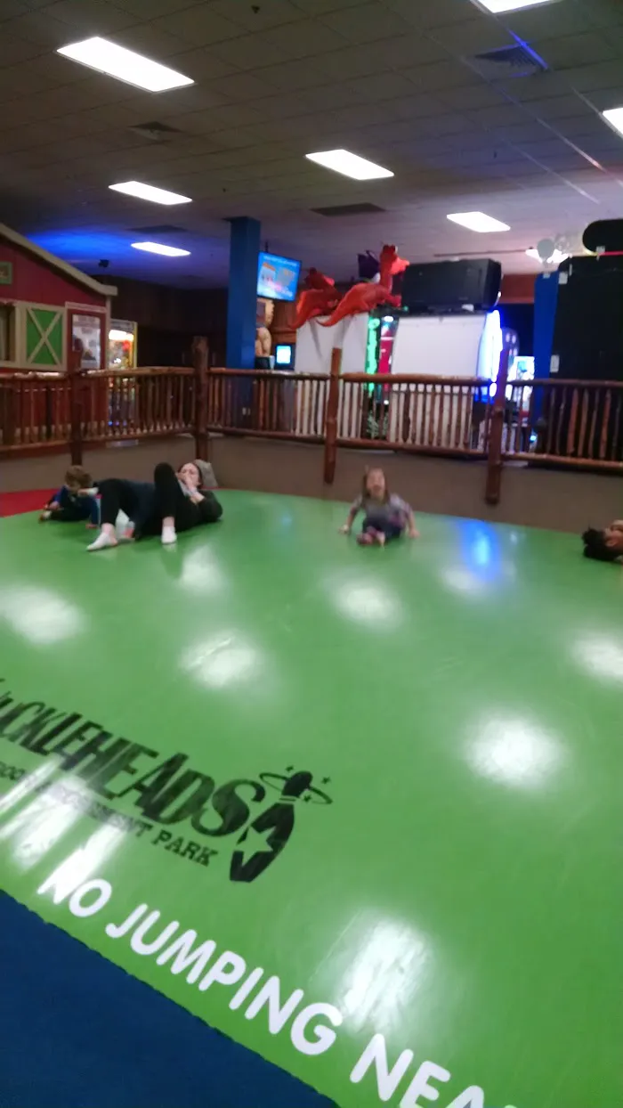 Knuckleheads Trampoline Park Rides Bowling 9