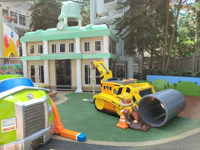 Adventure Bay at Nickelodeon Universe 1