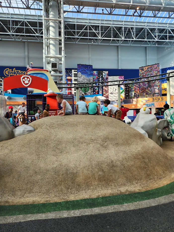 Adventure Bay at Nickelodeon Universe 9
