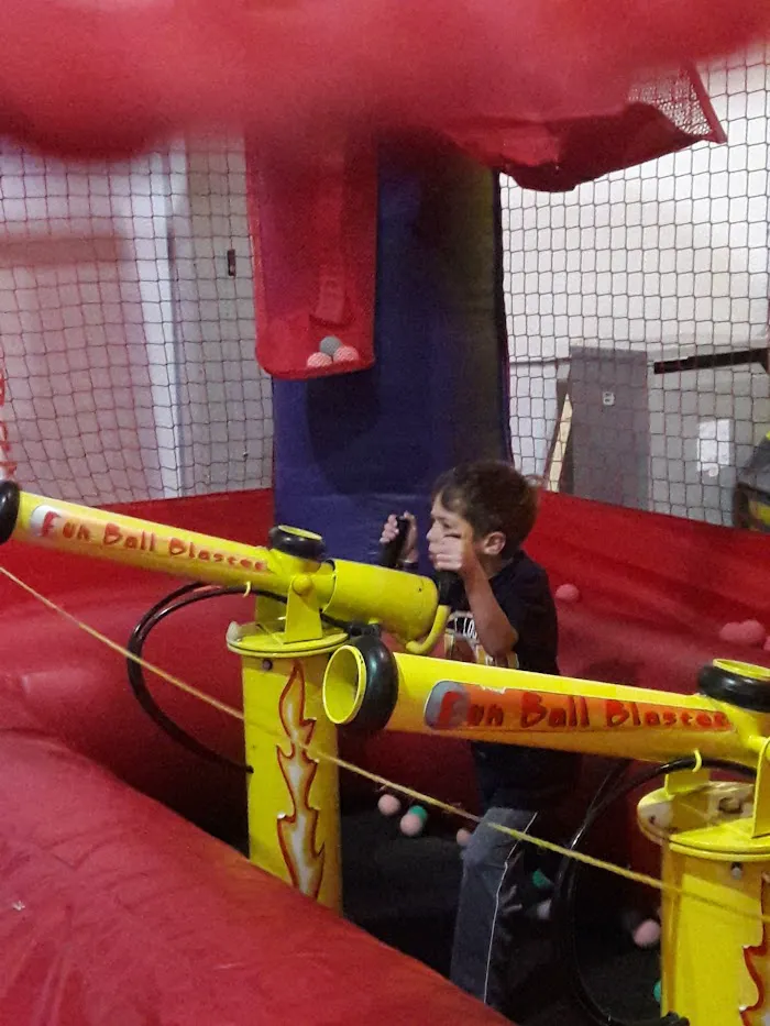 BounceU Chesterfield Kids Birthdays and More 8