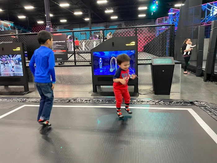 Sky Zone Trampoline Park 6