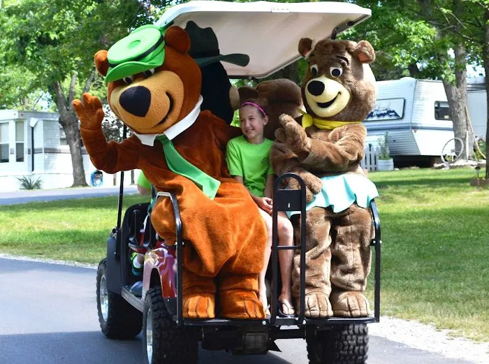 Yogi Bear's Jellystone Park 2