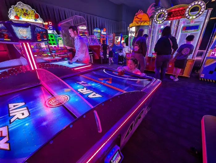 Dave & Buster's Jacksonville 6