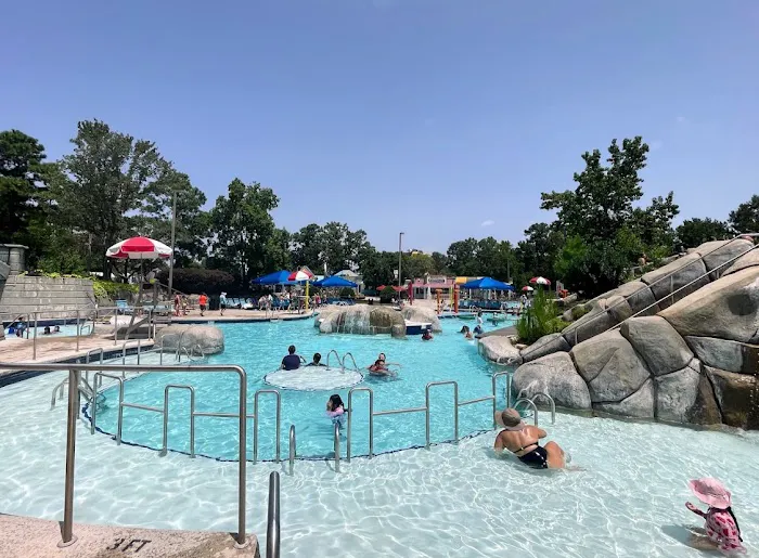 Hurricane Harbor Splashtown 2