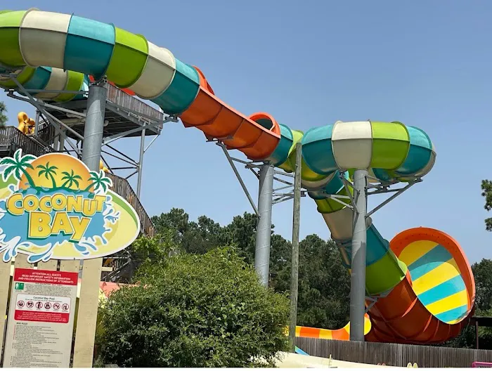 Hurricane Harbor Splashtown 7