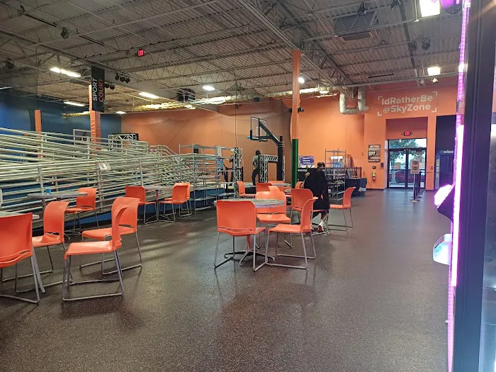 Sky Zone Trampoline Park 8