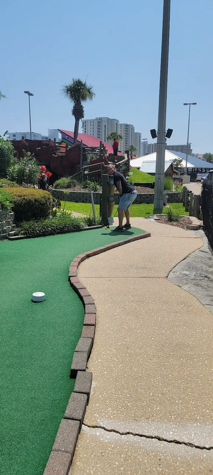 Mini Golf and Fat Daddy's Arcade at The Track - Destin 7