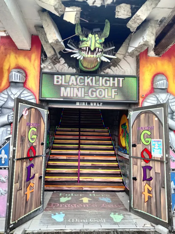 Blacklight Mini Golf 2