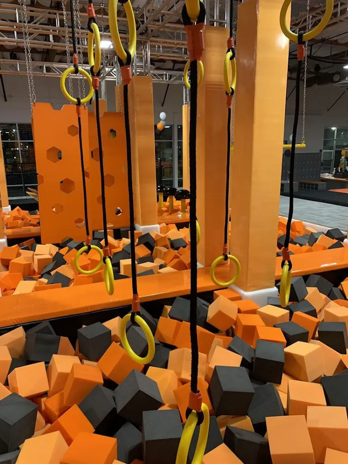 Big Air Trampoline Park 6