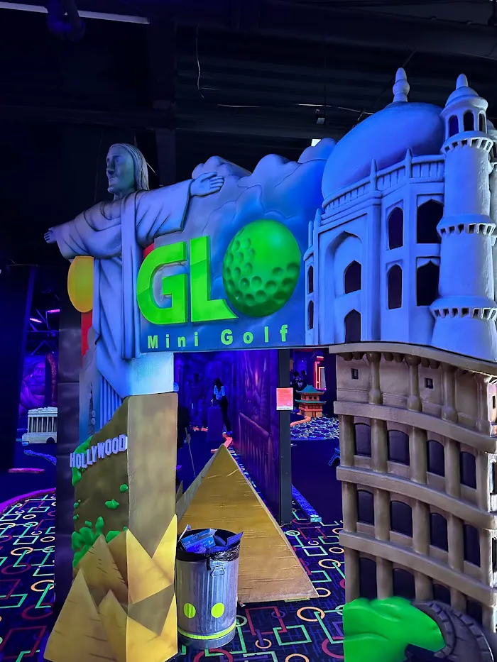 GLO Mini Golf | Escape Rooms | Arcade | Virtual Reality | Gaming 1