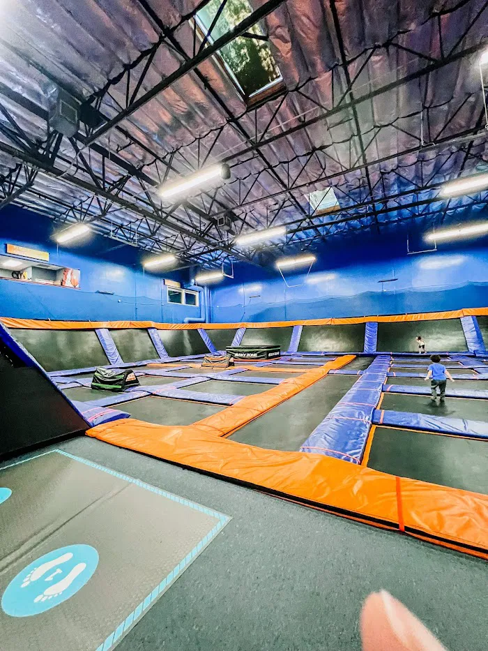 Sky Zone Trampoline Park 7