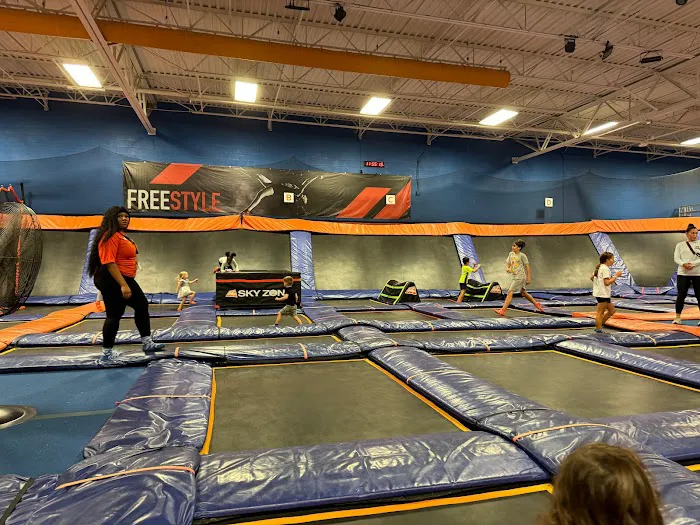 Sky Zone Trampoline Park 6