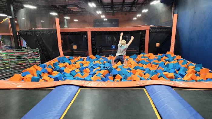 Sky Zone Trampoline Park 4