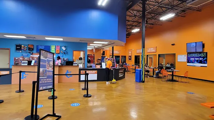 Sky Zone Trampoline Park 7