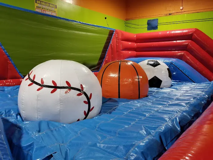 Bumper Jumpers Indoor Playground 9