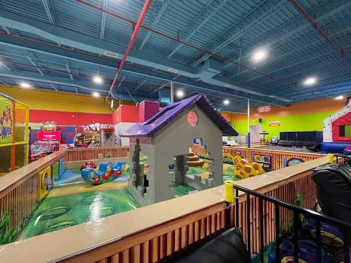 Bumper Jumpers Indoor Playground 6