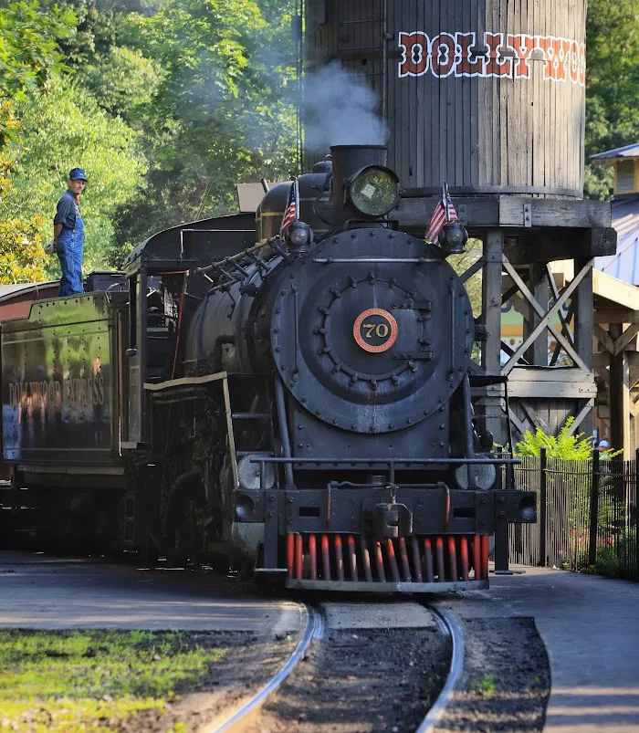 Dollywood Express 1