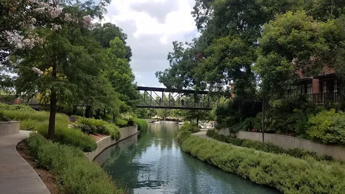 Amphitheatre at Pearl 8