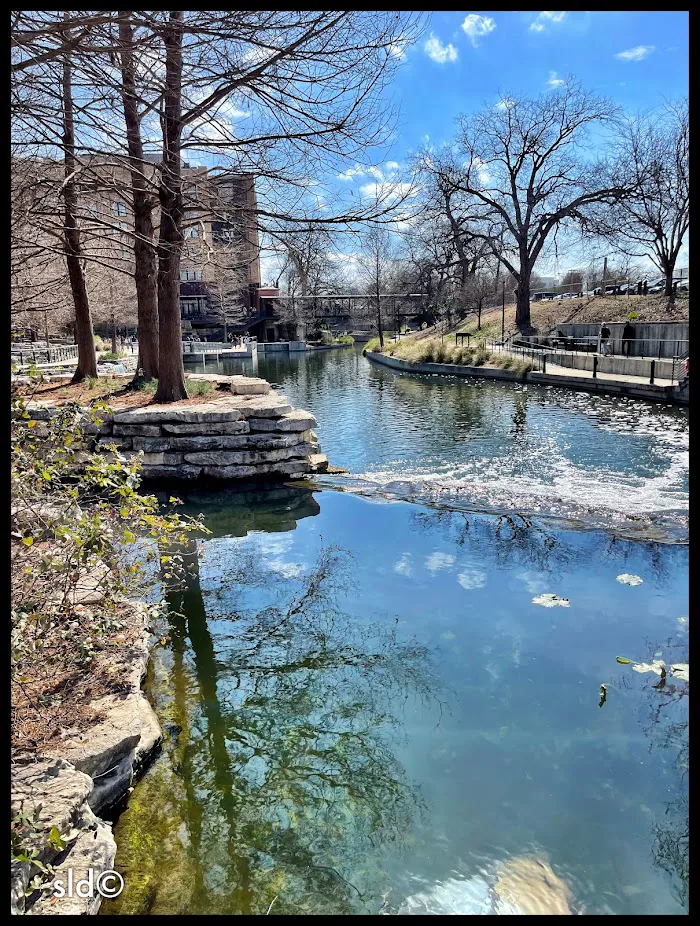 Amphitheatre at Pearl 0