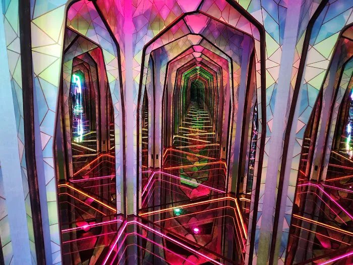 Ripley’s Mirror Maze 2