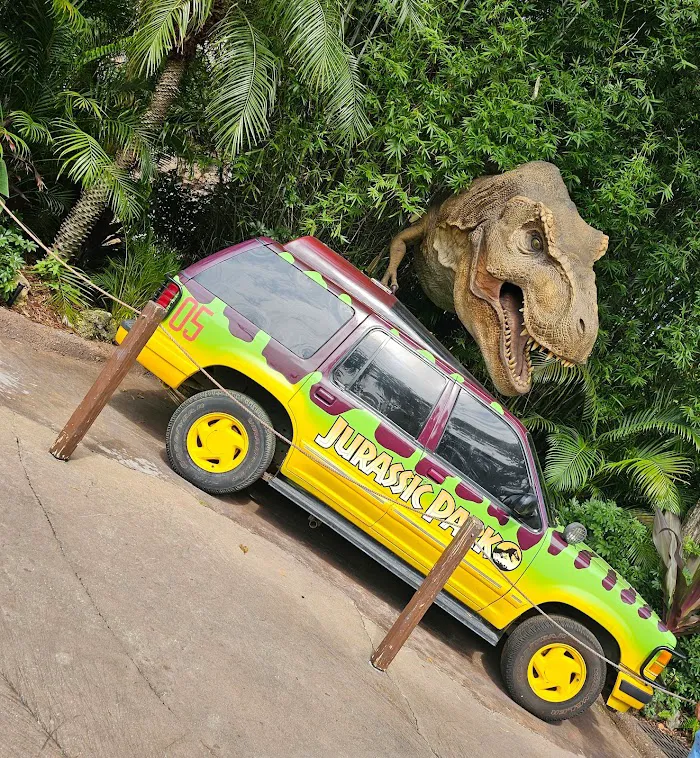 Jurassic Park River Adventure™ 8