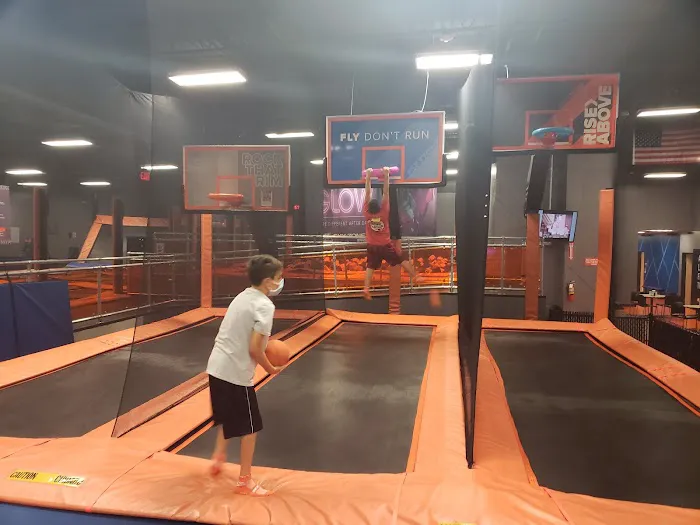 Sky Zone Trampoline Park 4