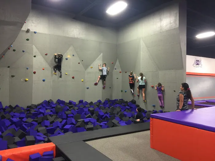 Altitude Trampoline Park 6