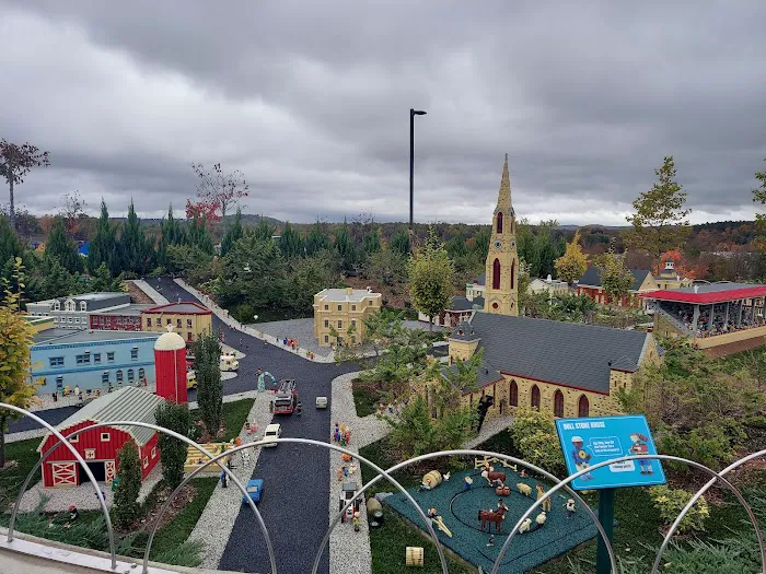 Miniland Midtown 7