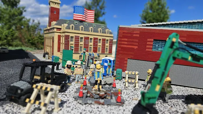 Miniland Midtown 5