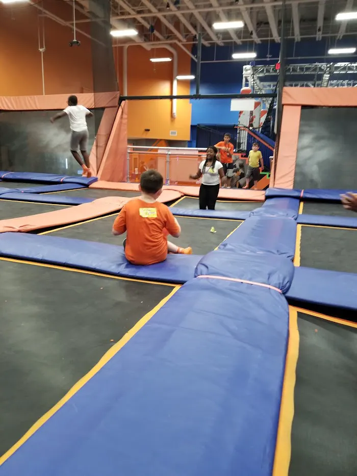 Sky Zone Trampoline Park 6