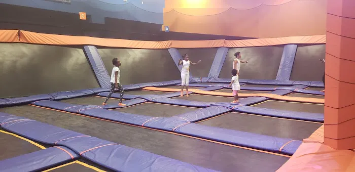 Sky Zone Trampoline Park 3