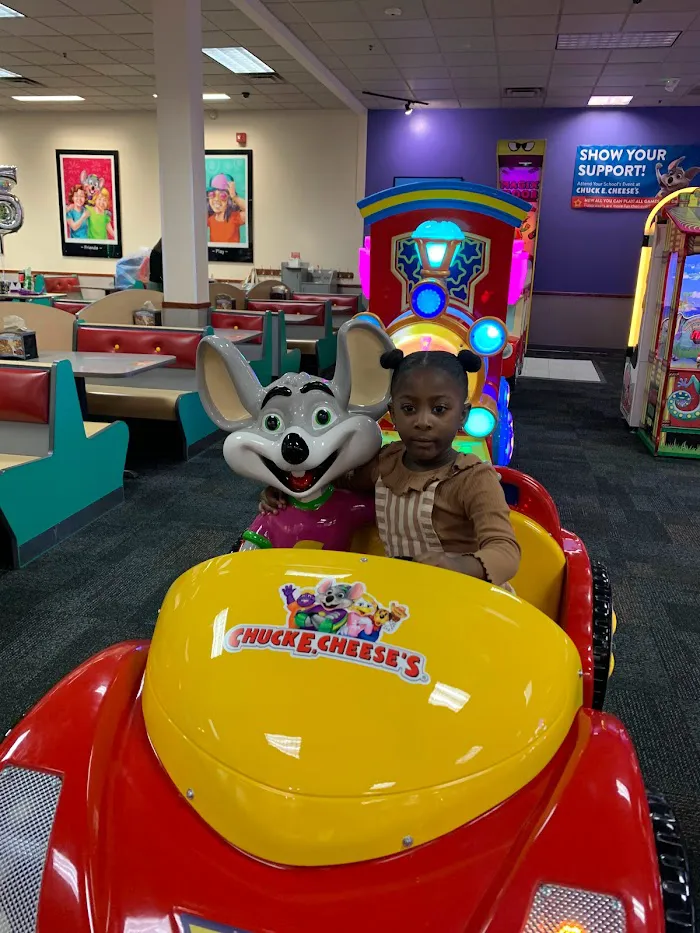 Chuck E. Cheese 0