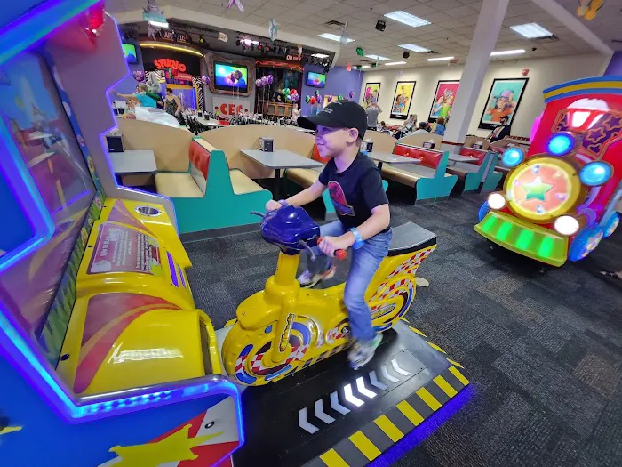 Chuck E. Cheese 1