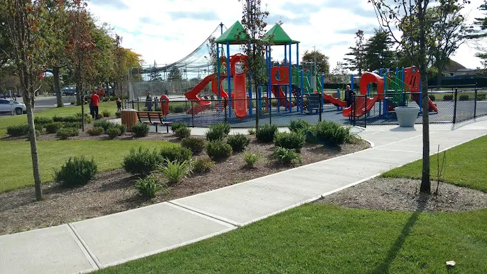 Cantiague Park 2