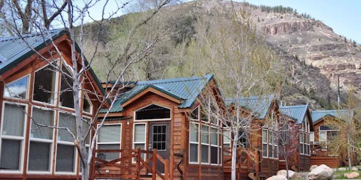 Glenwood Canyon Resort