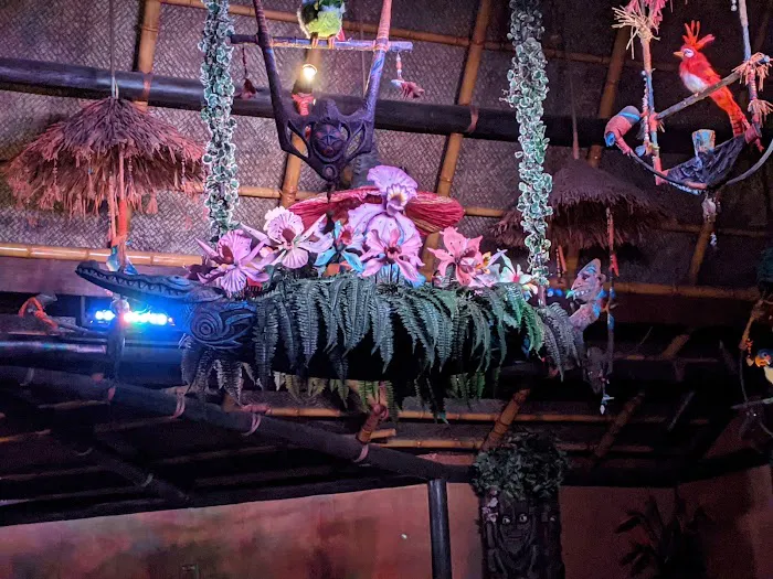 Walt Disney's Enchanted Tiki Room 5