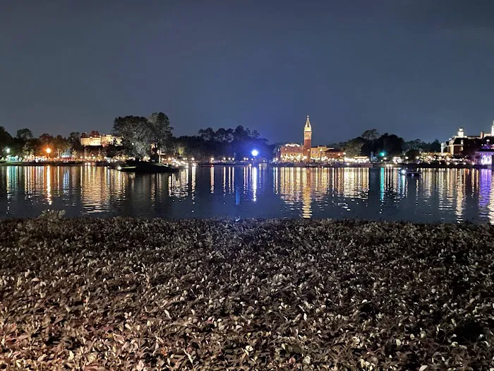 World Showcase Lagoon 6