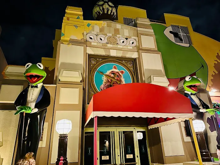 Muppets Courtyard 0