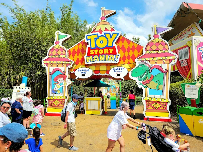 Toy Story Land 8