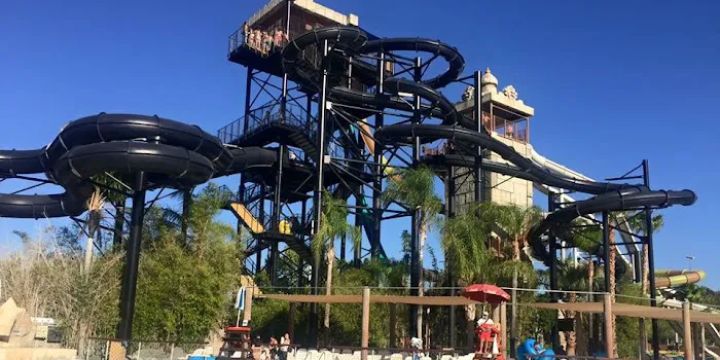 Hurricane Harbor Los Angeles