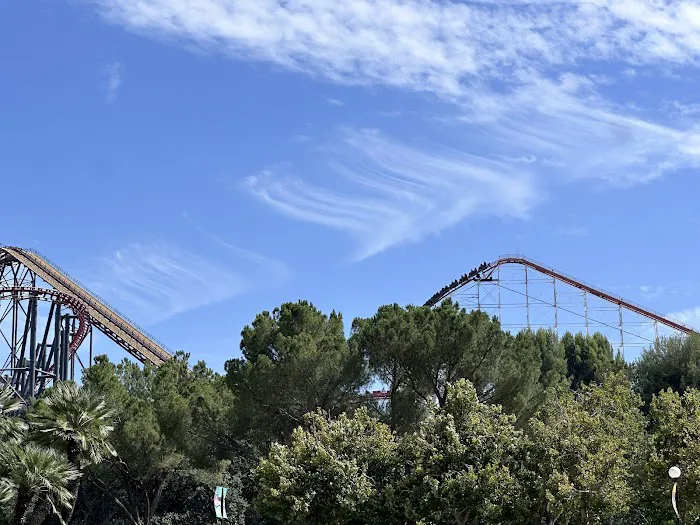 Hurricane Harbor Los Angeles 2