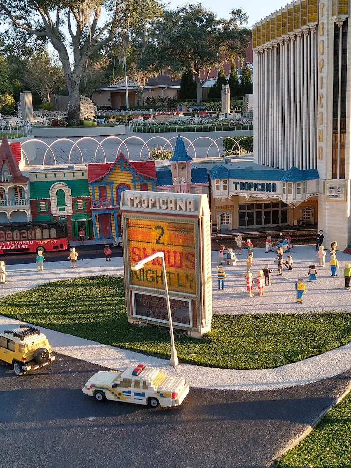 MINILAND USA 9